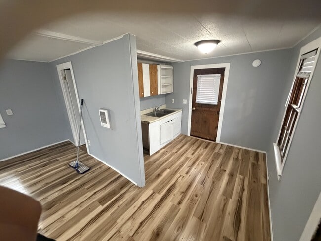 Building Photo - 1507 Greenville Hwy