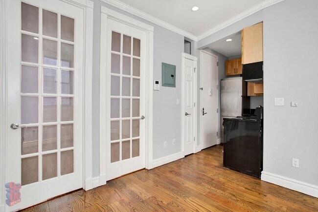 Foto del edificio - 330 E 35th St
