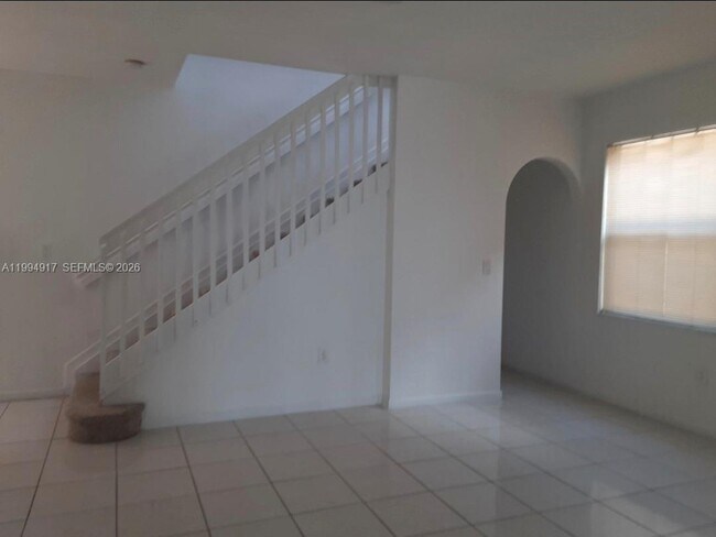 Foto del edificio - 3760 NE 9th Ct