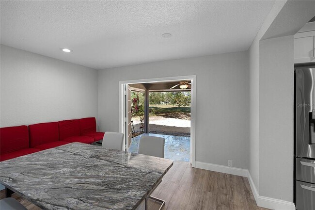 Building Photo - 121 Tuxford Dr