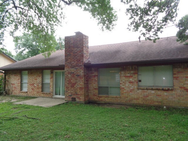 Foto del edificio - 9530 Magnolia Ridge Dr