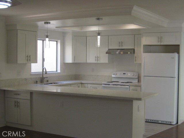 Building Photo - 2331 Avenida Sevilla