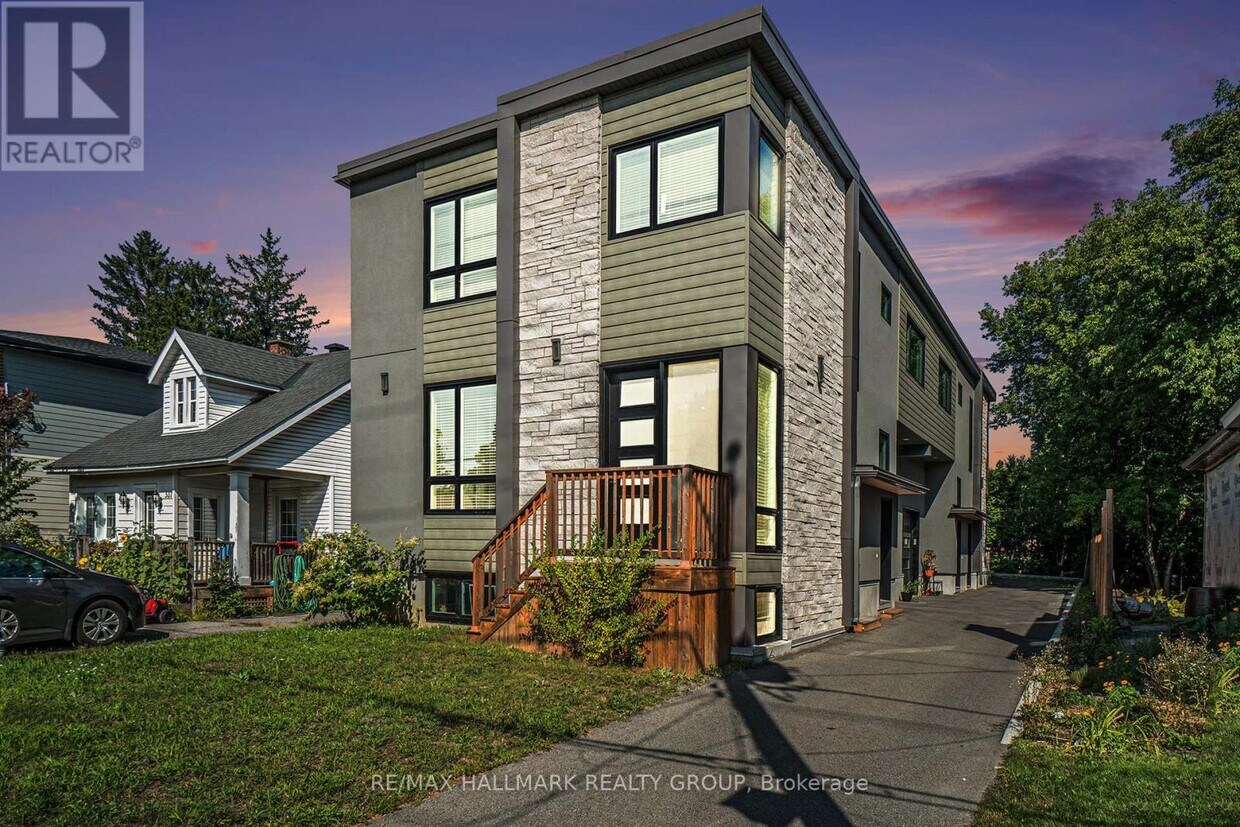 Primary Photo - 539 Broadhead Ave