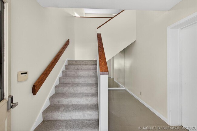 Building Photo - 17137 Waterbend Dr
