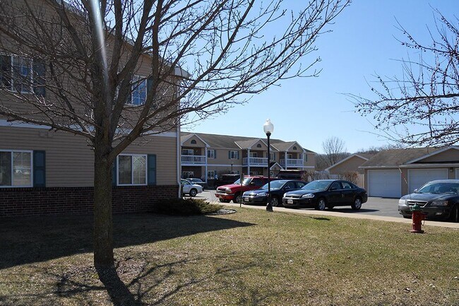 Foto del edificio - WOODBURY VILLAGE