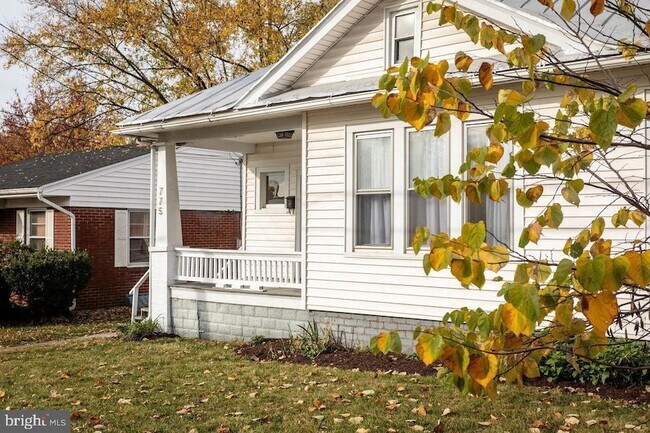 Photo - 775 Collicello St House