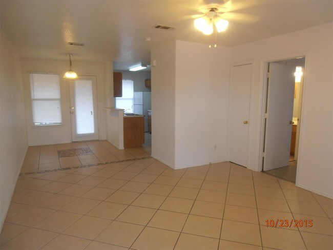 Building Photo - 1703 Spring Rose Cir