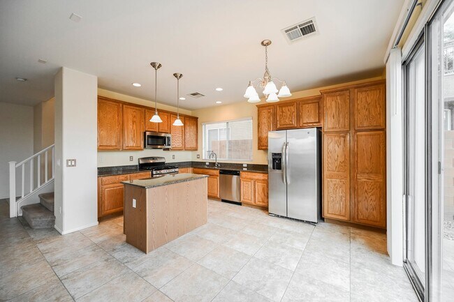 Foto del edificio - Lovely Home In Providence Community With P...
