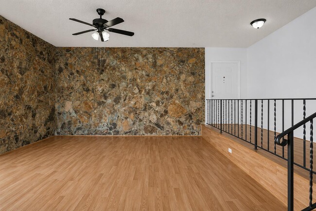 Building Photo - 4850 SW 63rd Terrace