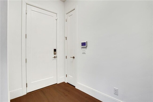 Building Photo - 1494 Red Fox Dr NE