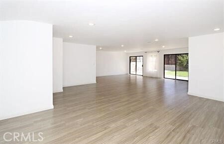 Foto del edificio - 1180 Hastings Ranch Dr