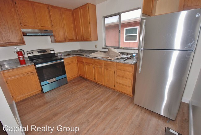 Building Photo - 516 E Hillsdale Ct