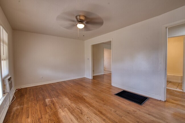 Building Photo - 3217 NW 28th St