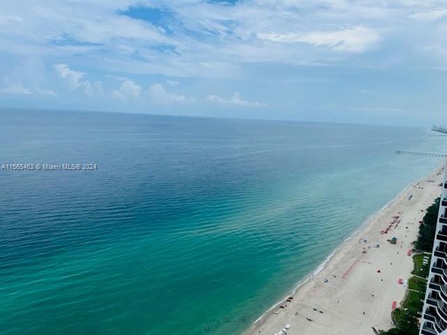 Primary Photo - 18201 Collins Ave