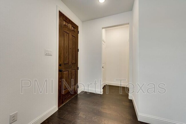 Building Photo - 7303 Panicum Dr