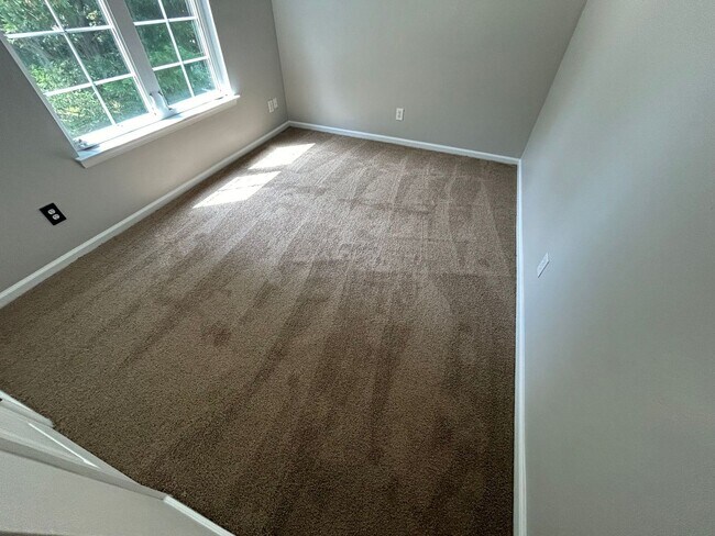 Foto del edificio - Welcome to this charming 3 bedroom, 2 bath...