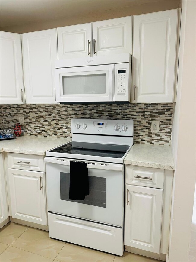 Foto del edificio - 6952 SW 39th St