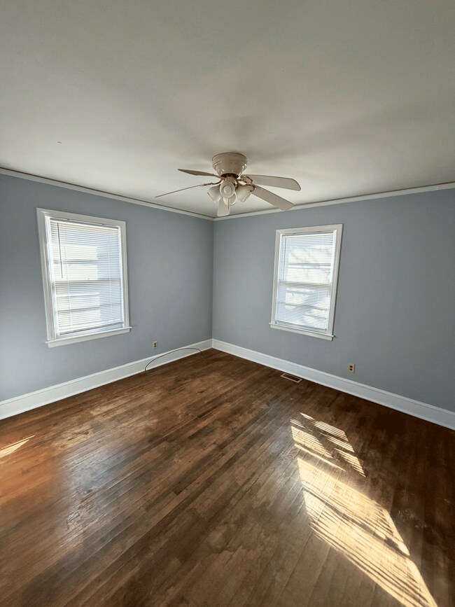 Foto del edificio - Spacious 2-Bed Home Across from Pickens Library