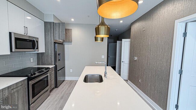 Building Photo - 145 Riverhaven Dr