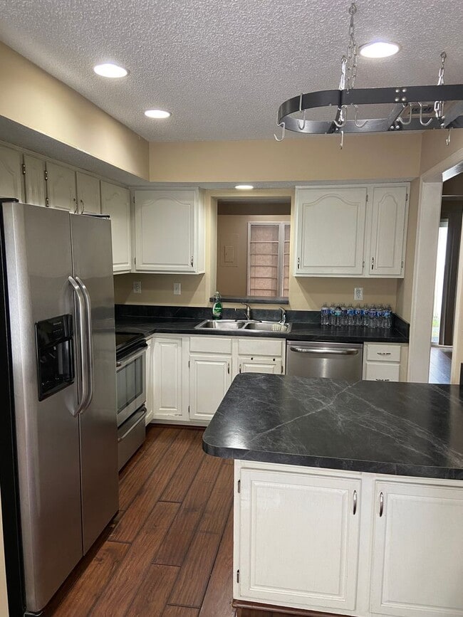 Building Photo - York County Townhouse Rental
