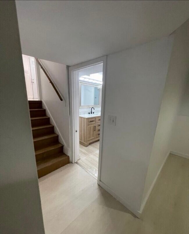 Foto del edificio - 100 Talisman Ct