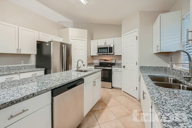 Foto del edificio - 104 Aurora Ln