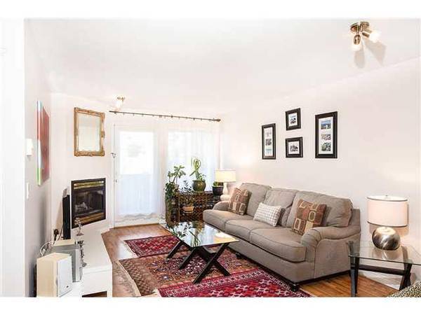 Photo du bâtiment - 1513 Bowser Ave