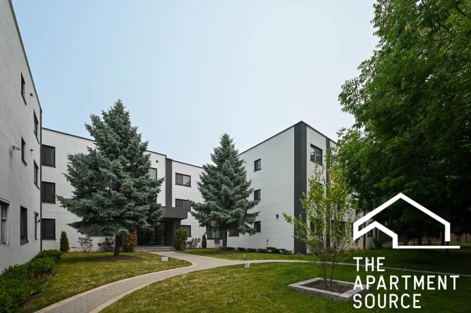Photo - 7621 N Sheridan Rd (Chicago, IL)