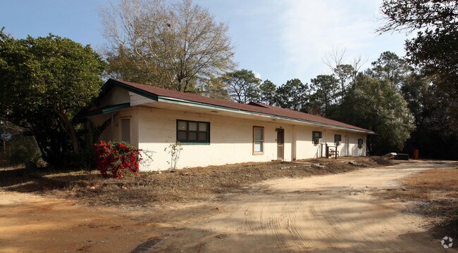 Building Photo - 1300 James Lee Blvd