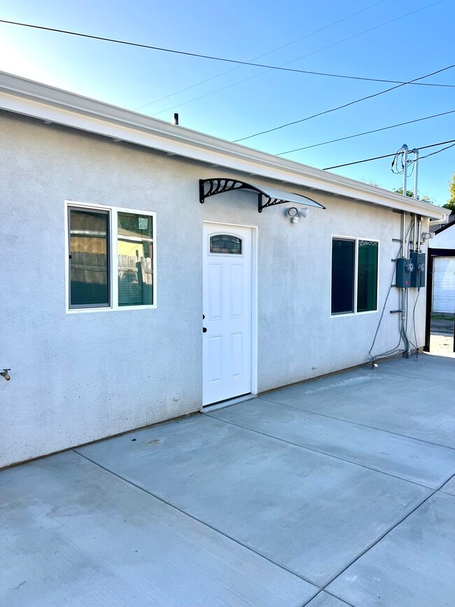 Building Photo - 17205 Saticoy St