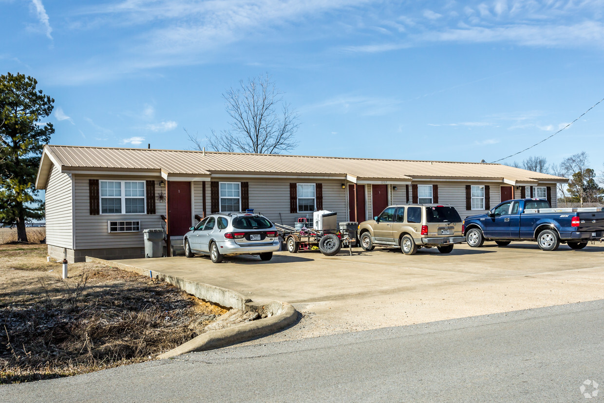 Primary Photo - 1203 Commerce Dr