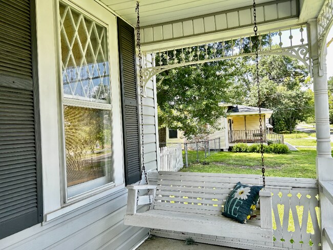 Foto del edificio - 505 Bon Ami St