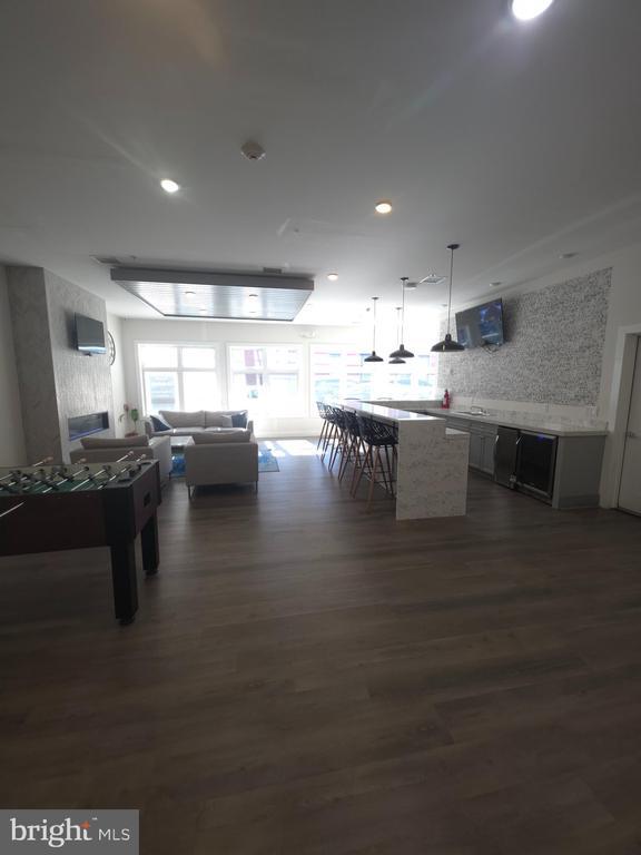 Building Photo - 3925 Haverford Ave