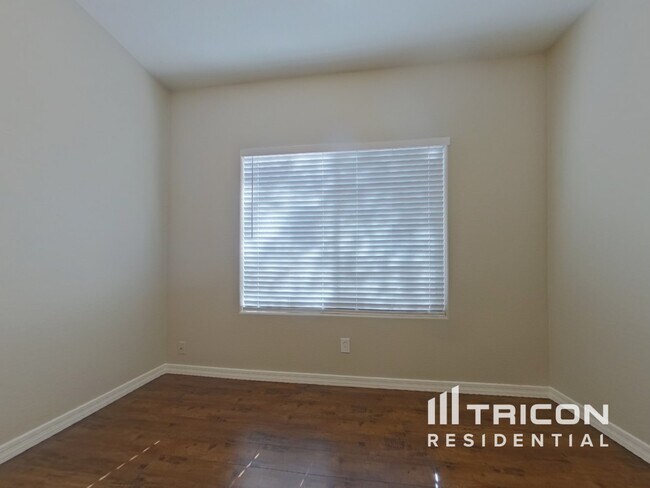 Building Photo - 16779 W Sonora St