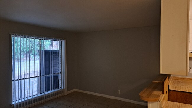 Foto del edificio - 1120 Bessemer Rd