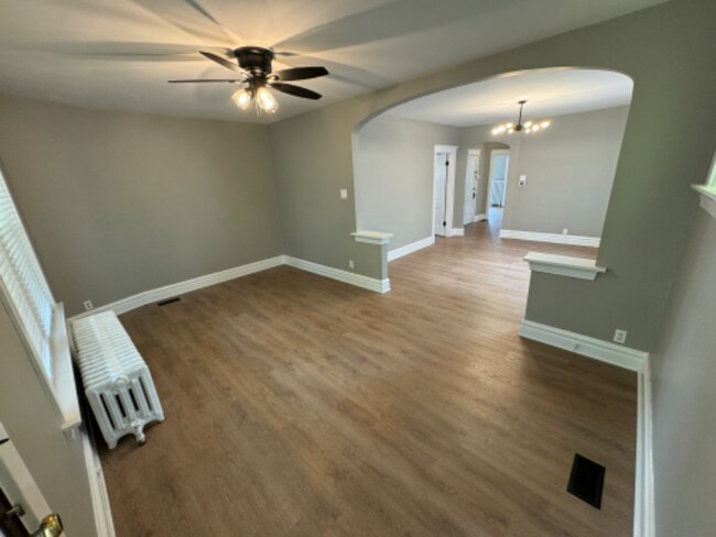 Foto del edificio - 4916 Nottingham Ave