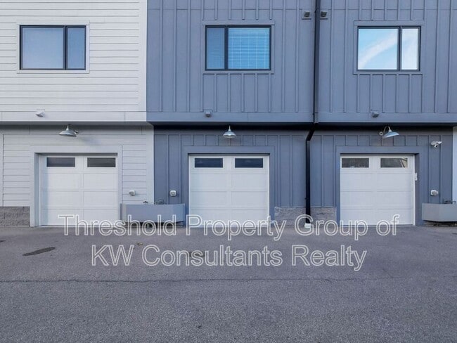 Building Photo - 1165 N 4th St