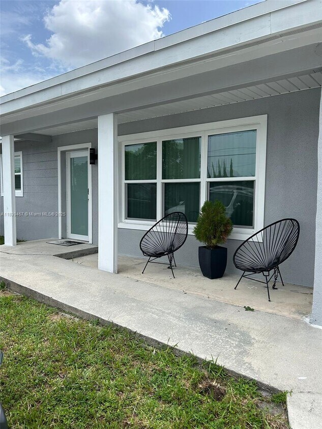 Foto principal - 17420 NW 47th Ct