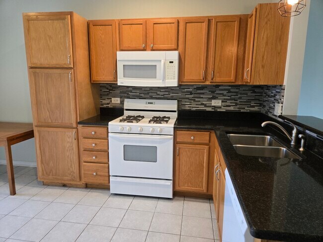 Foto del edificio - 149 N Waters Edge Dr