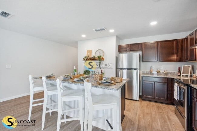 Building Photo - 7632 Mailes Ct