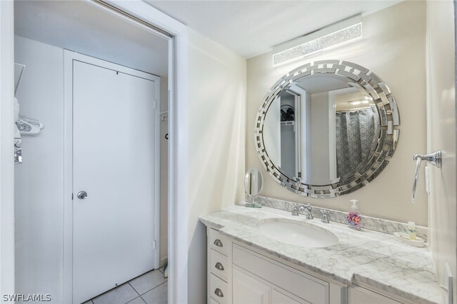 Foto del edificio - 10475 Gulf Shore Dr