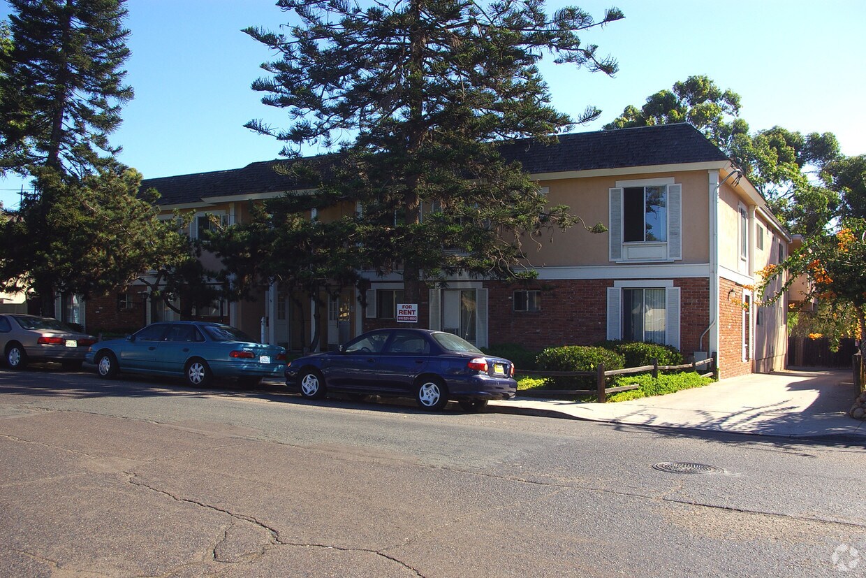 Foto del edificio - Pico Apartments