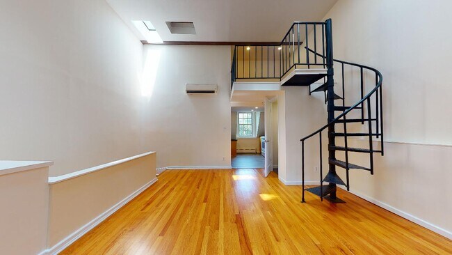 Foto del edificio - 382 Burns St