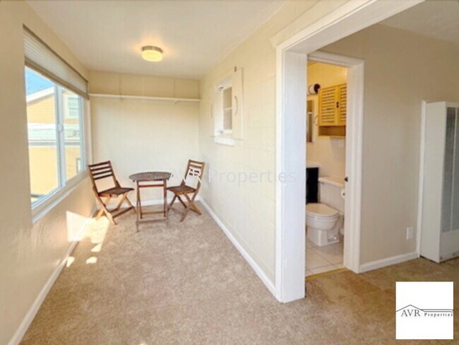 Foto del edificio - Private Downtown Livermore Studio ADU. Nearly everything is new