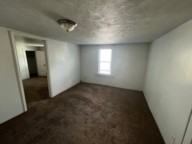 Living Room - 608 N 21st St