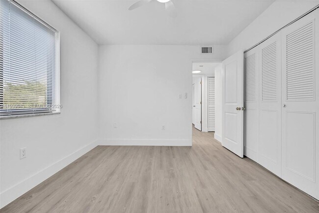 Foto del edificio - 1530 SW 2nd St