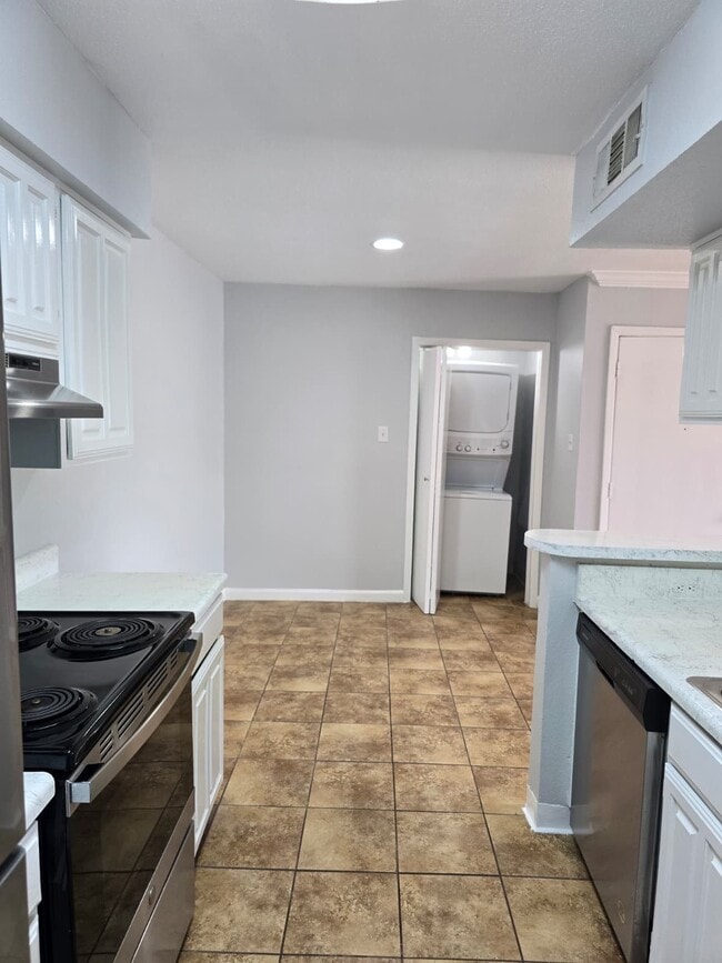 Building Photo - 4747 Allendale Rd