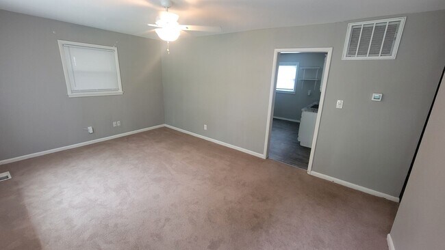 Foto del edificio - 10210 Browns Ct