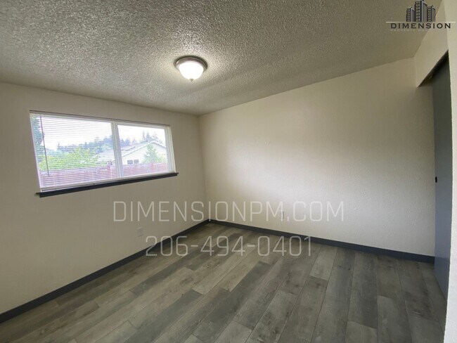 Foto del edificio - Convenient 1 bed 1 bath Units!