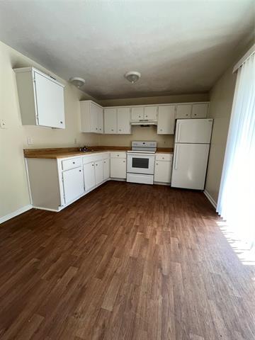 Building Photo - 5221 Grovewood St
